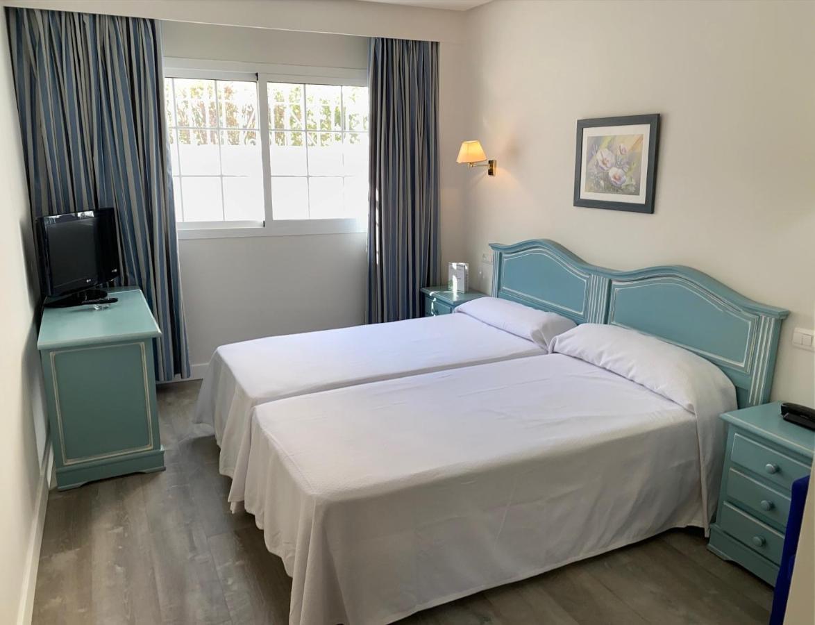 Hotel Villa De Laredo Fuengirola Bagian luar foto