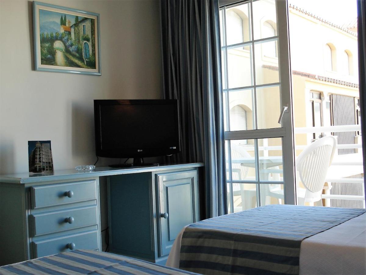 Hotel Villa De Laredo Fuengirola Bagian luar foto