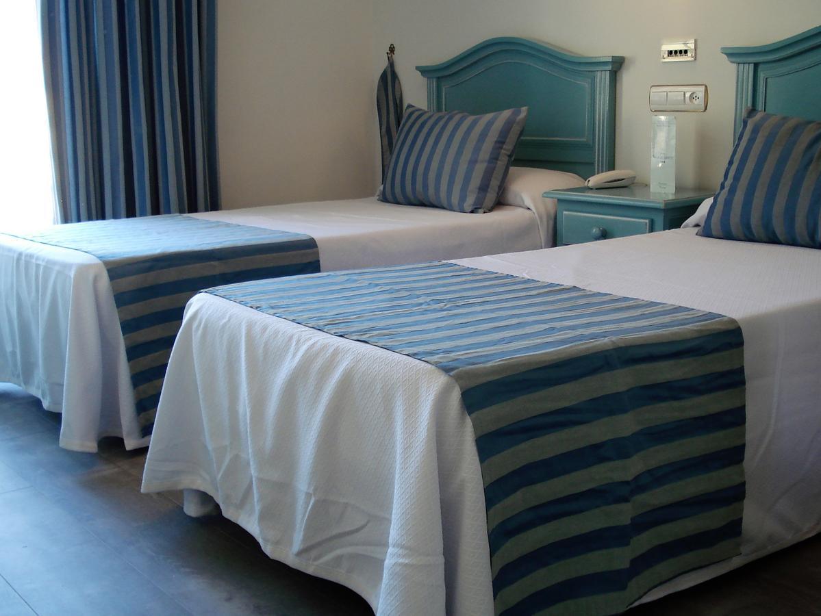 Hotel Villa De Laredo Fuengirola Bagian luar foto