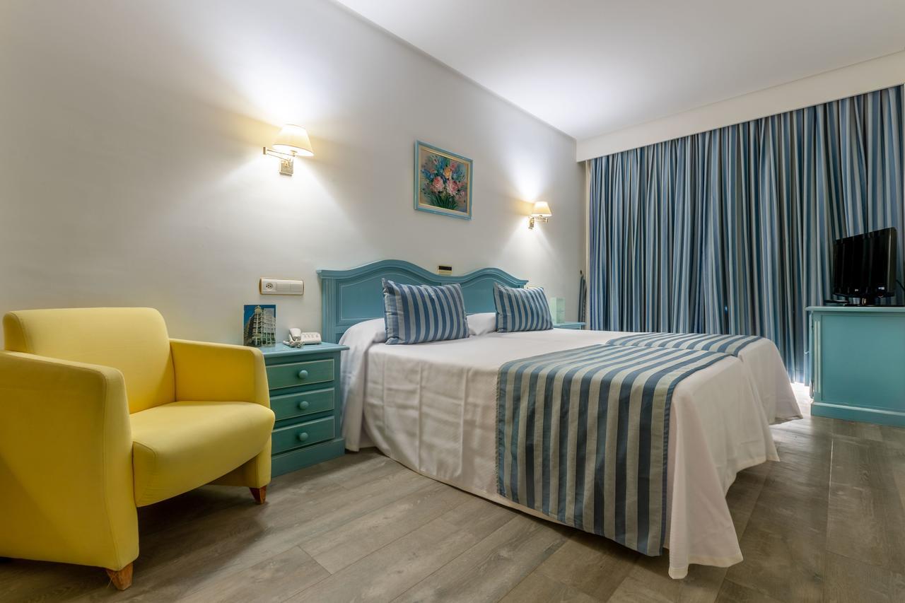 Hotel Villa De Laredo Fuengirola Bagian luar foto