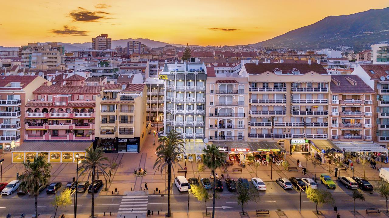 Hotel Villa De Laredo Fuengirola Bagian luar foto