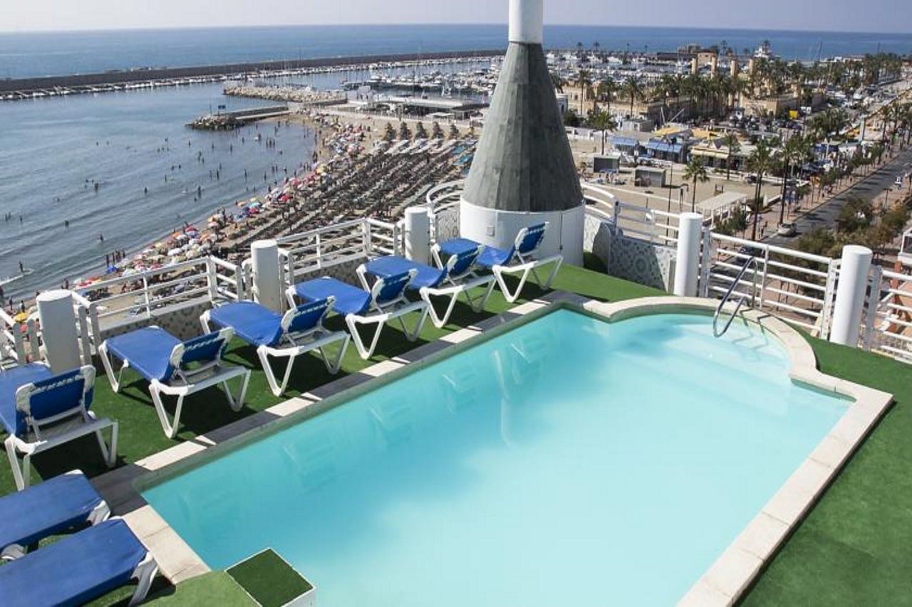 Hotel Villa De Laredo Fuengirola Bagian luar foto