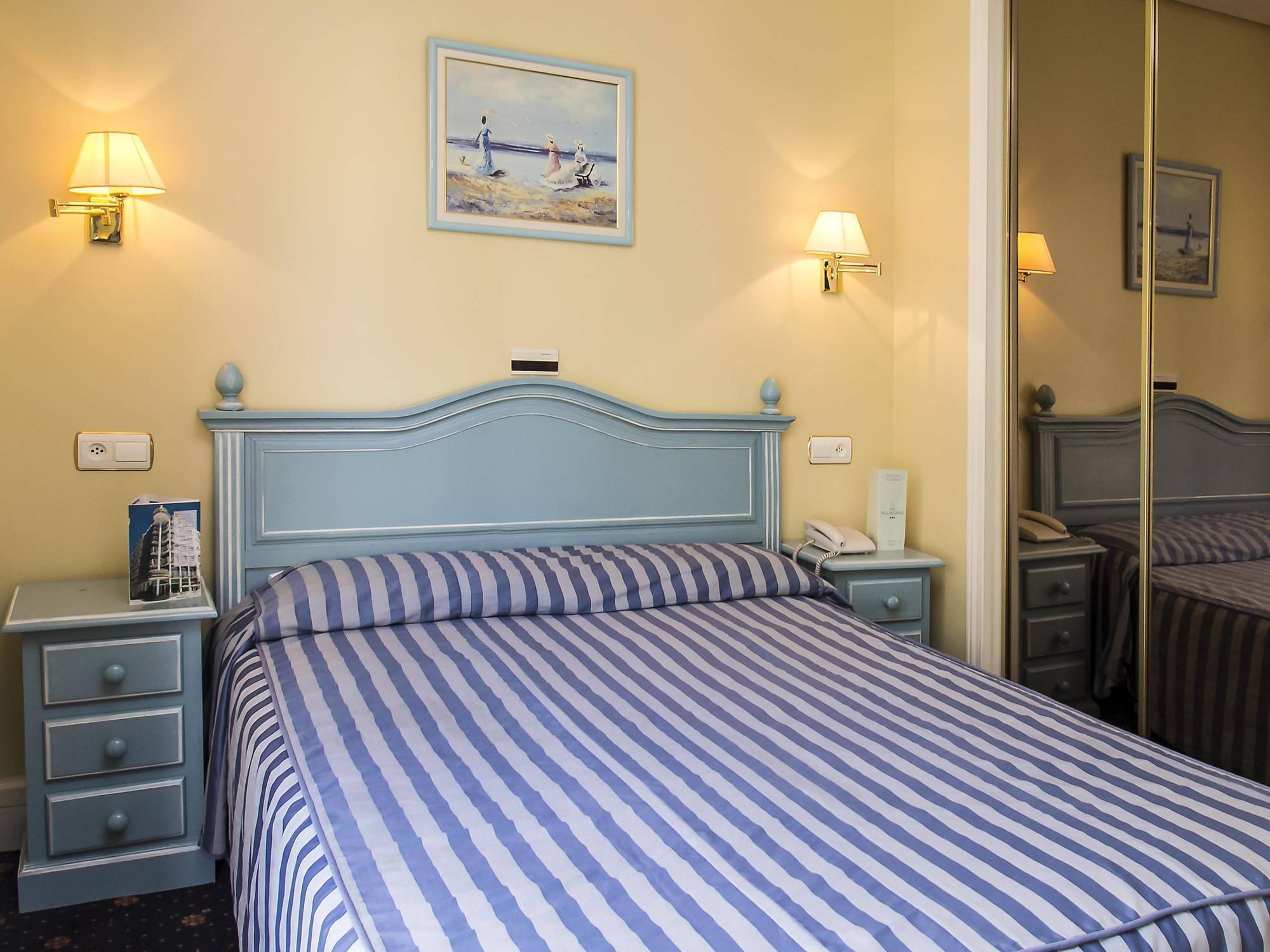 Hotel Villa De Laredo Fuengirola Bagian luar foto
