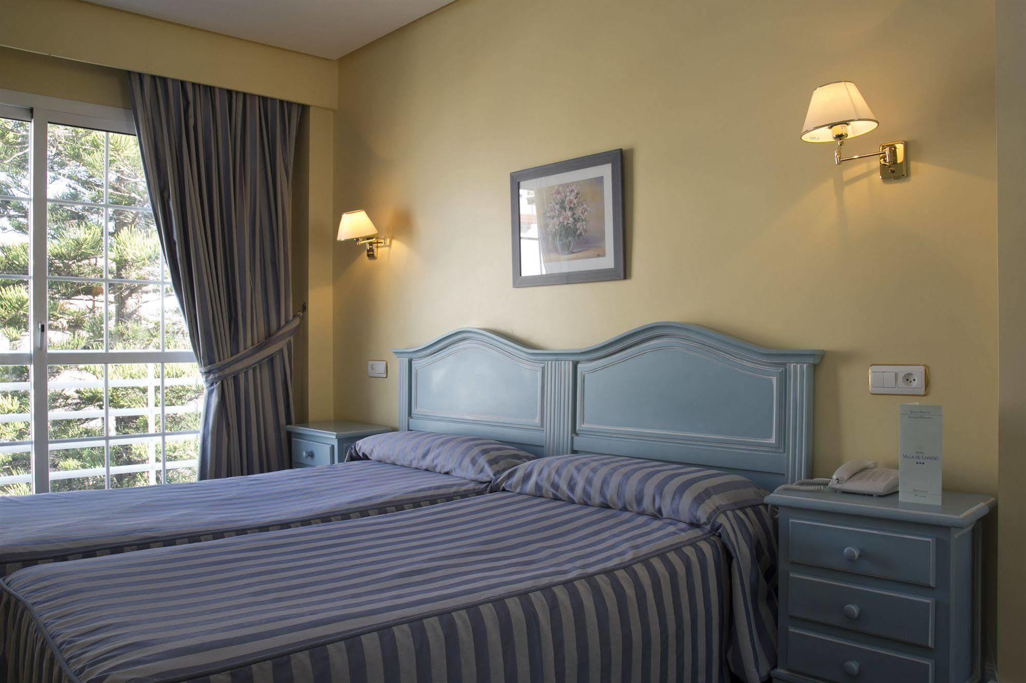 Hotel Villa De Laredo Fuengirola Bagian luar foto