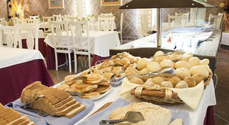 Hotel Villa De Laredo Fuengirola Bagian luar foto